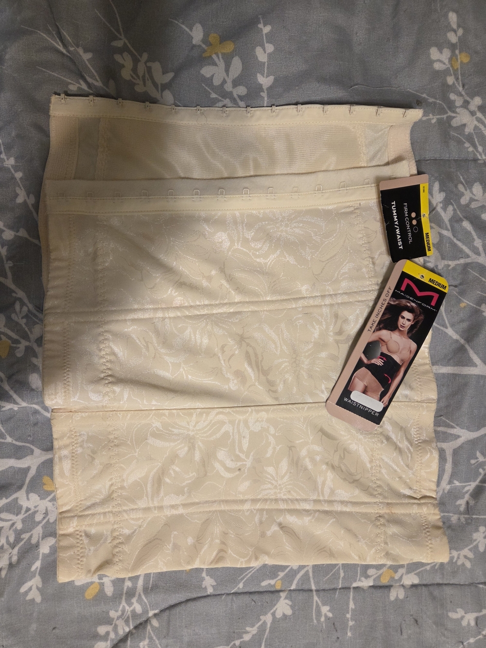 Maidenform Light Cream Waist Cincher
